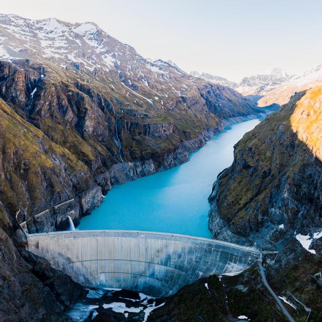 Vue aérienne du Barrage de Mauvoisin