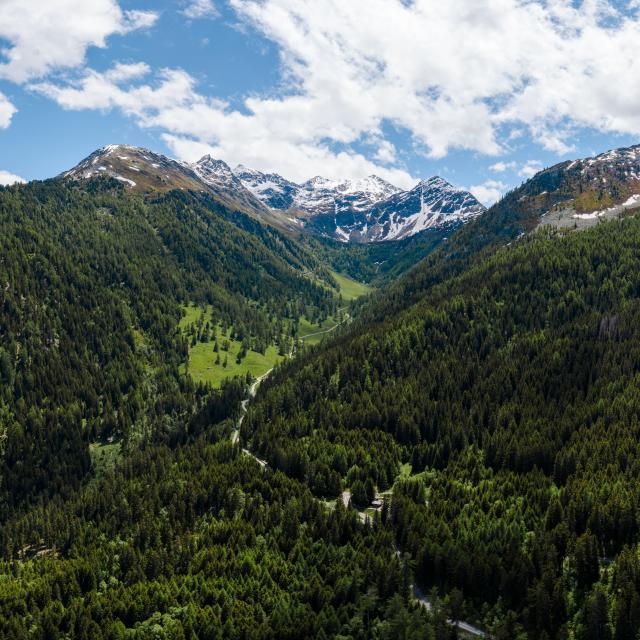 Vue aérienne du Vallon d'Arbi