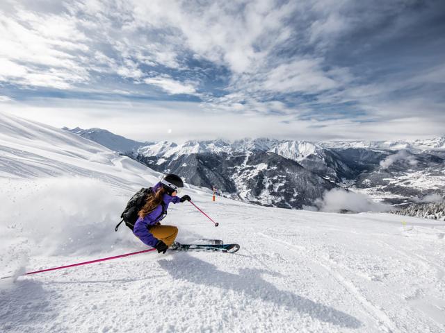 Freeride skiing above Verbier, in the Fontanet region.