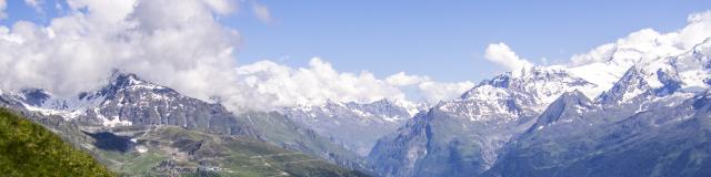 VTT enduro du côté de Savoleyres, en dessus de la Marlène, avec vue sur Verbier et les Combins