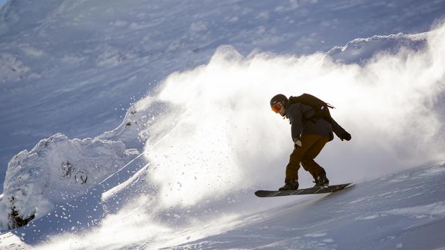 snowboarder-at-turoa.jpg