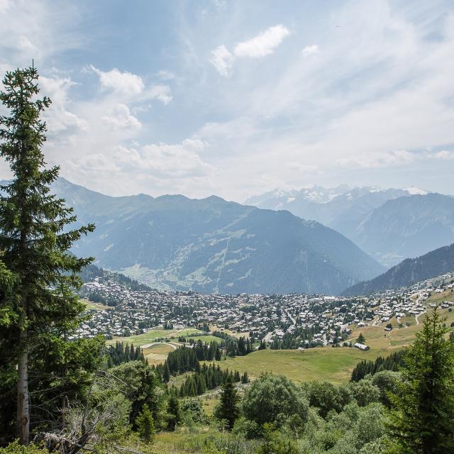 Vue de la station de Verbier en été