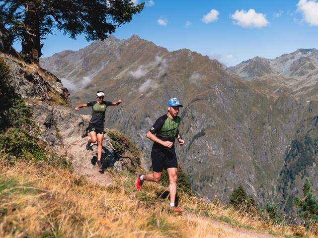 Projet Trail Running avec Emily Vaudan et Yves Maret shooté entre Savoleyres et Brunet